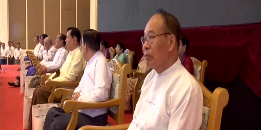 Paying Respects: Tatmadaw families pay respects to retired personnel